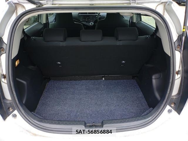 Toyota AQUA 2015-06 8005616-7