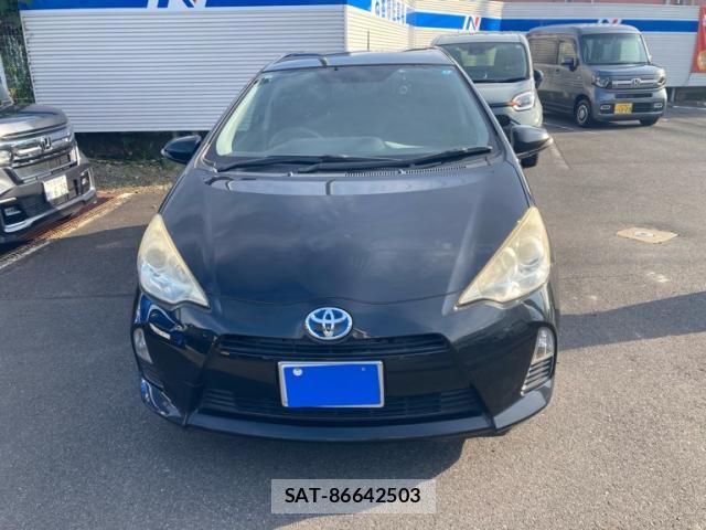 Toyota AQUA 2013-07 8005675-0