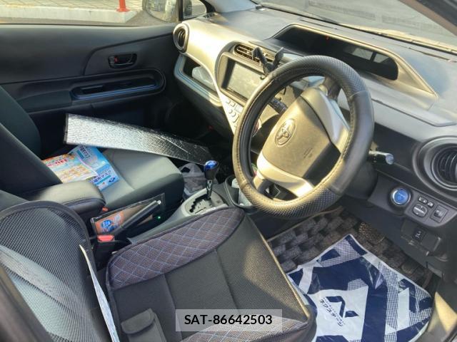 Toyota AQUA 2013-07 8005675-10