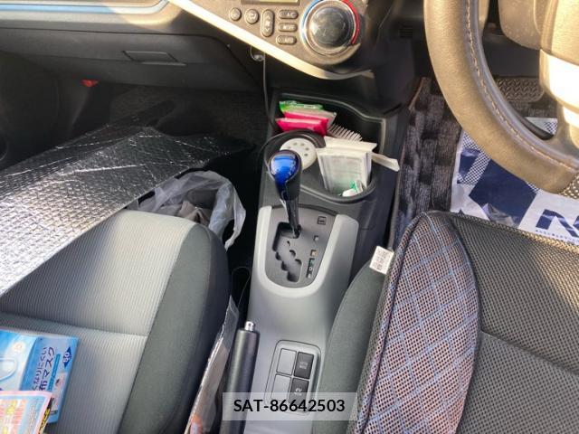 Toyota AQUA 2013-07 8005675-18
