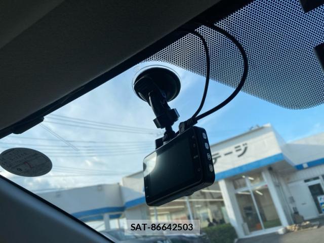 Toyota AQUA 2013-07 8005675-19