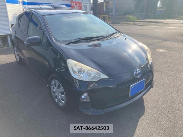 Toyota AQUA 2013-07 8005675-2