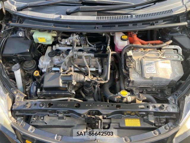Toyota AQUA 2013-07 8005675-5