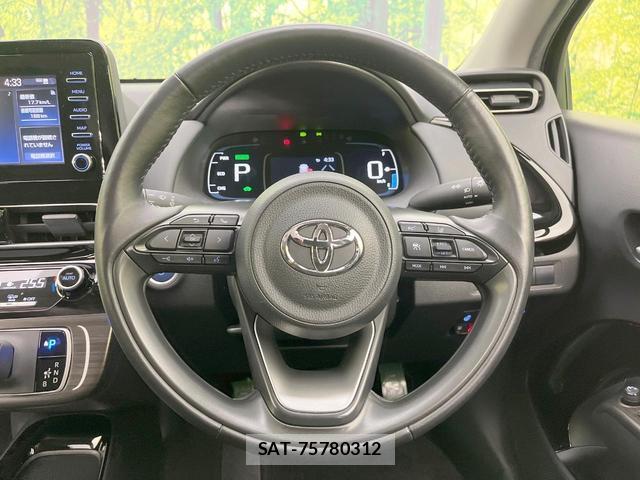 Toyota AQUA 2021-07 8005786-10