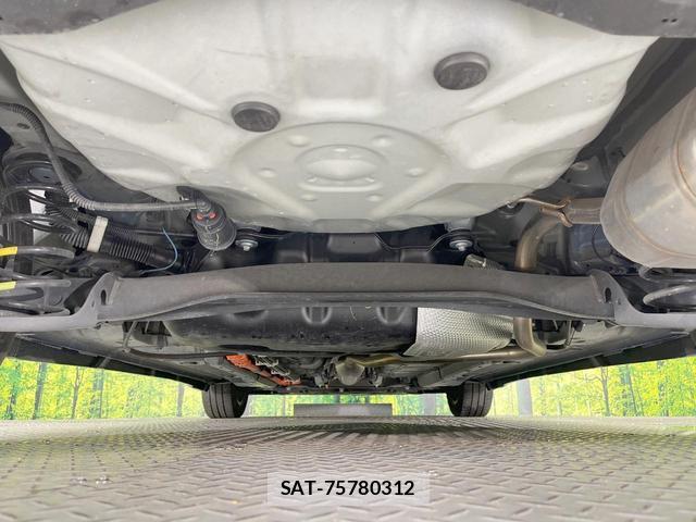 Toyota AQUA 2021-07 8005786-18