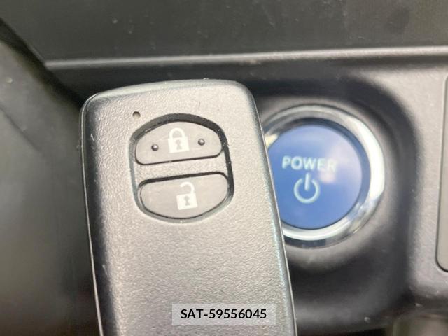 Toyota AQUA 2018-11 8005787-6