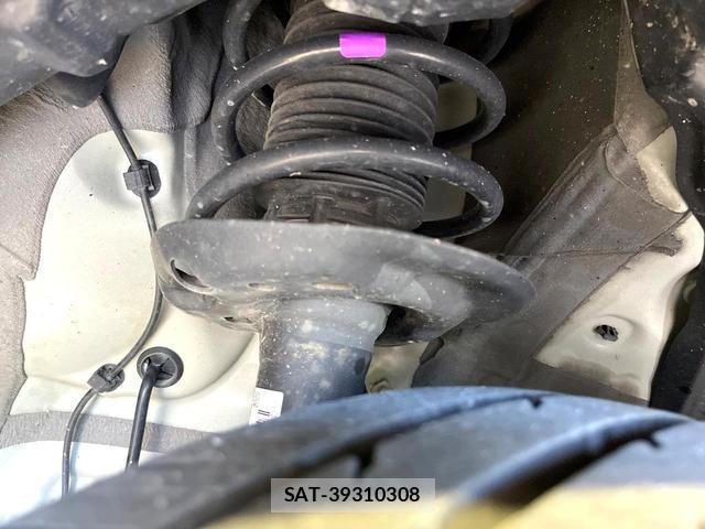 Toyota AQUA 2023-05 8005893-6