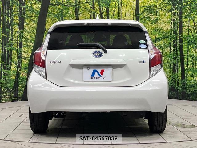 Toyota AQUA 2016-10 7934867-15