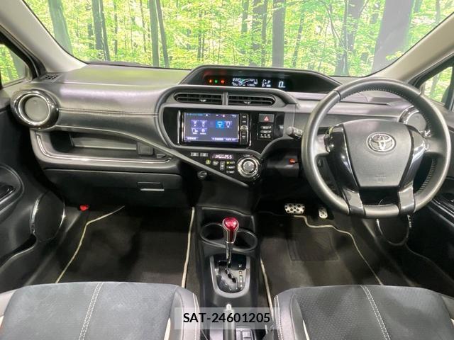 Toyota AQUA 2017-03 8006282-1