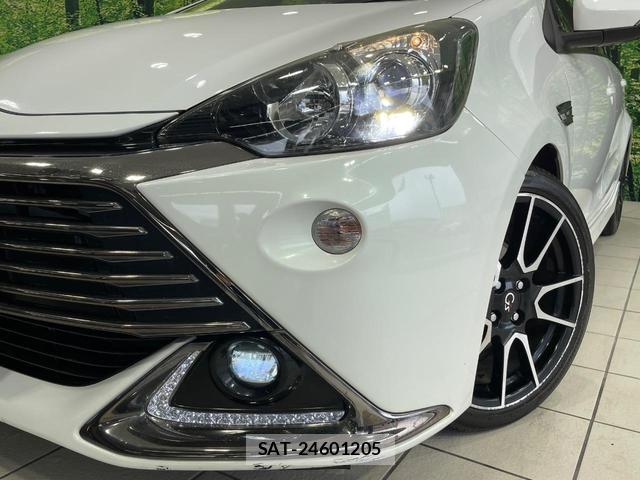Toyota AQUA 2017-03 8006282-11
