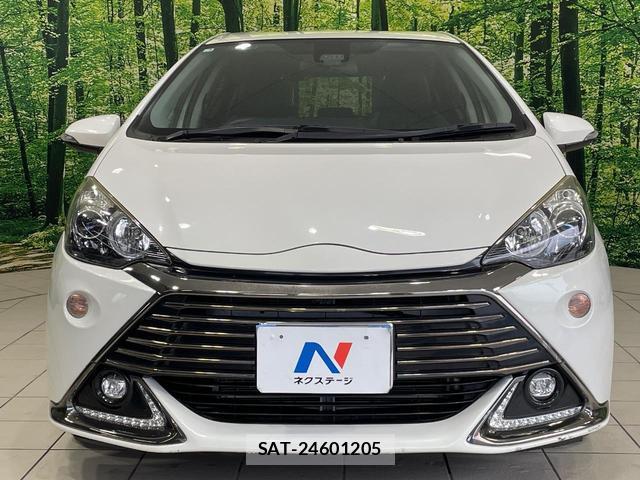Toyota AQUA 2017-03 8006282-13