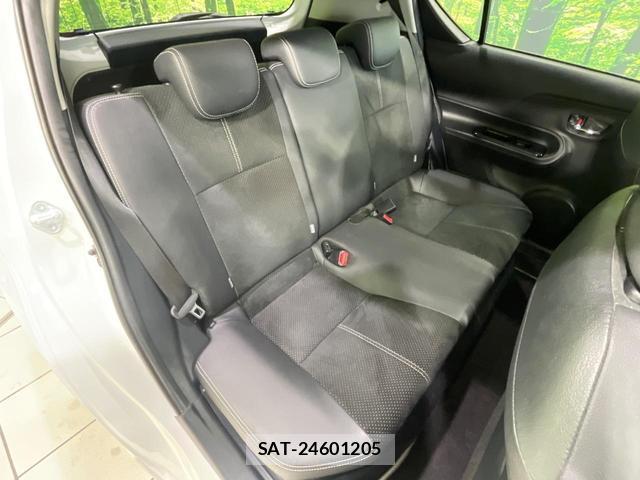 Toyota AQUA 2017-03 8006282-8