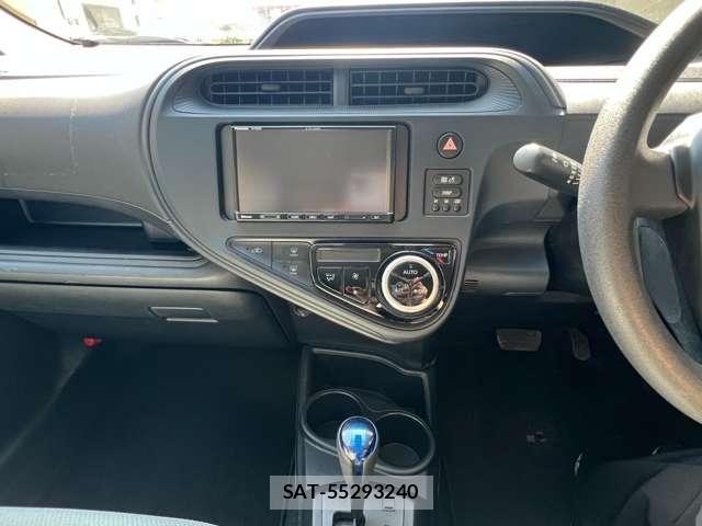 Toyota AQUA 2017-12 8006555-15