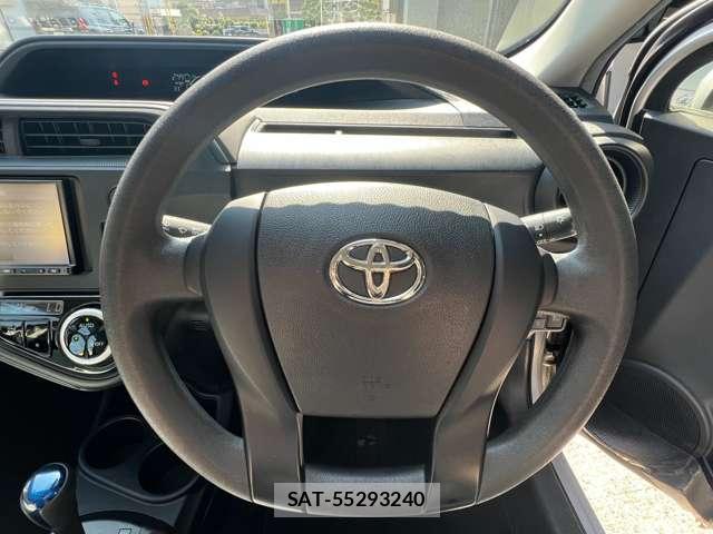 Toyota AQUA 2017-12 8006555-16