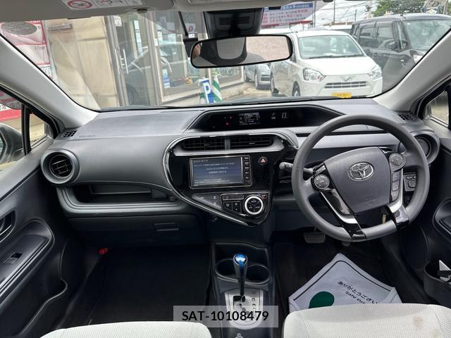 Toyota AQUA 2021-06 8006618-1