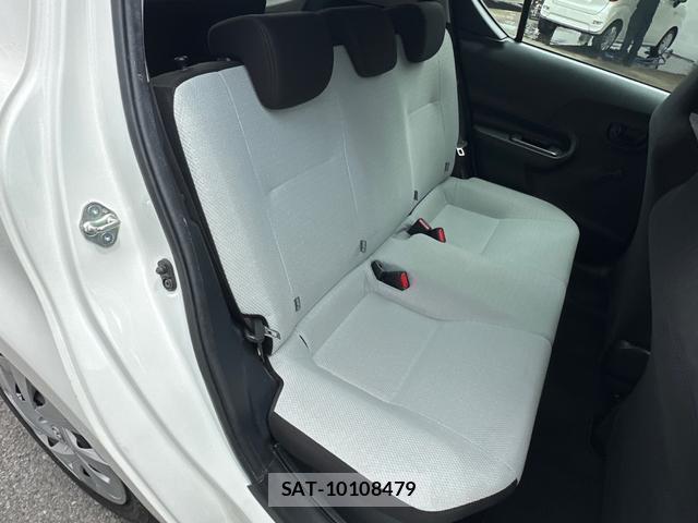 Toyota AQUA 2021-06 8006618-13