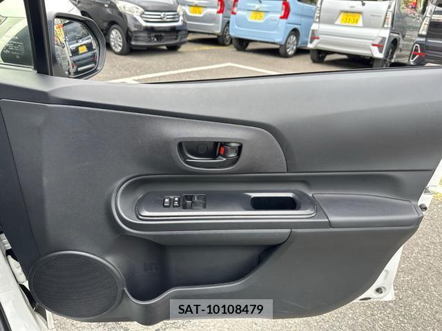Toyota AQUA 2021-06 8006618-18