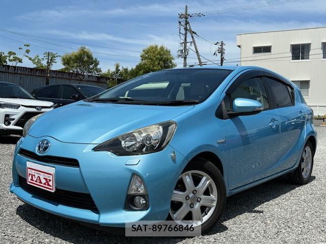 Toyota AQUA 2012-05 8006790-0