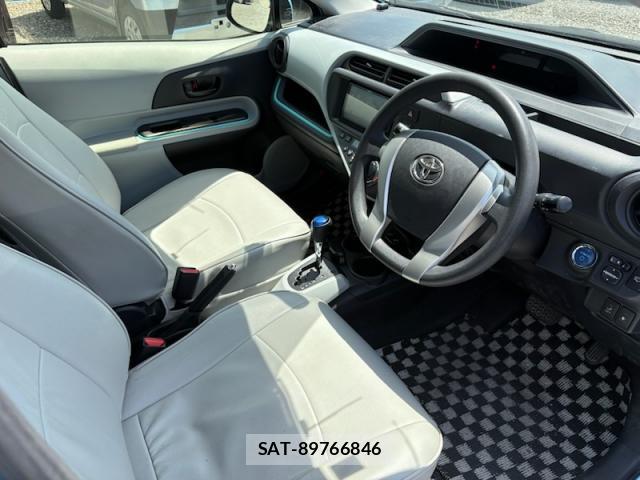 Toyota AQUA 2012-05 8006790-5