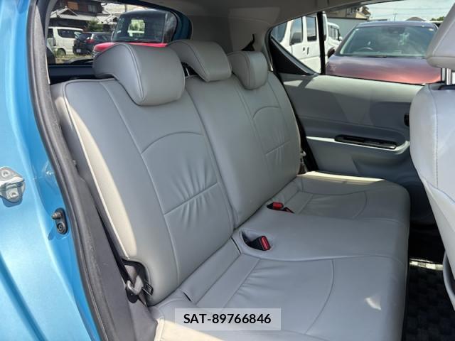 Toyota AQUA 2012-05 8006790-7