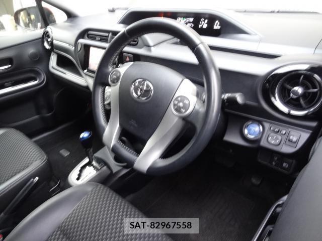 Toyota AQUA 2015-12 8007316-11