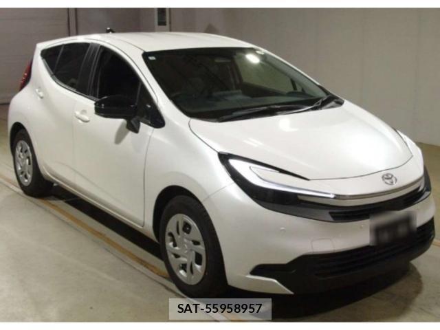 Toyota AQUA 2025-12 8008141-3