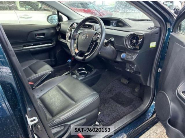 Toyota AQUA 2017-07 8008156-2