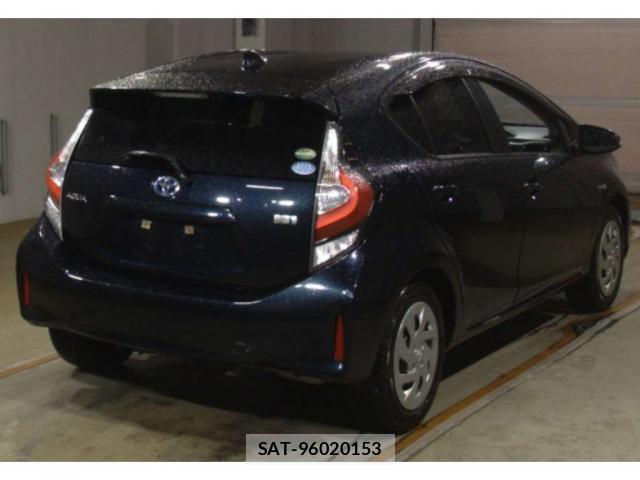 Toyota AQUA 2017-07 8008156-4