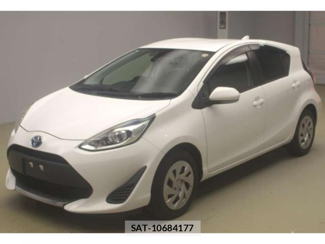Toyota AQUA 2021-06 8008159-3
