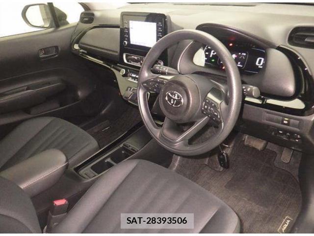 Toyota AQUA 2023 8008162-2