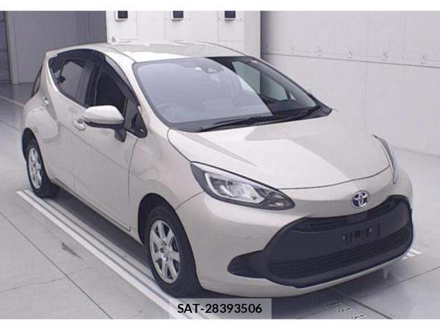 Toyota AQUA 2023 8008162-3