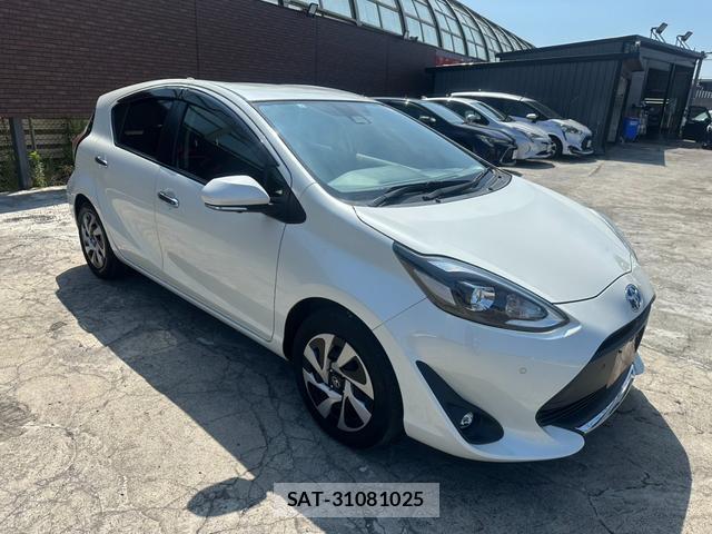 Toyota AQUA 2021-04 8008511-13