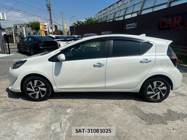 Toyota AQUA 2021-04 8008511-18