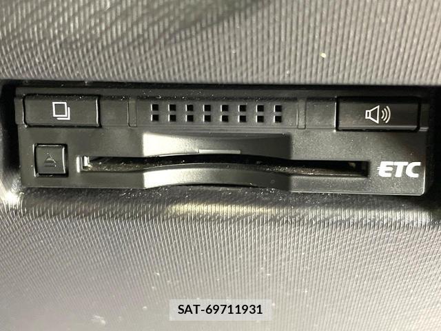 Toyota AQUA 2015-06 8008550-4