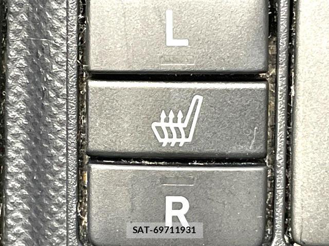 Toyota AQUA 2015-06 8008550-5