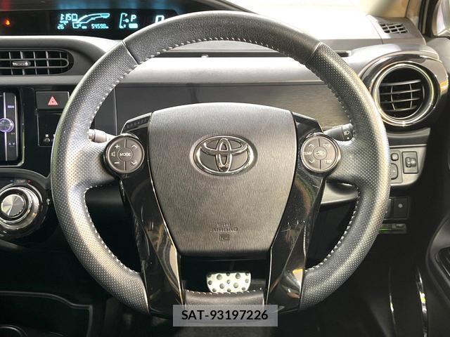 Toyota AQUA 2014-03 8008667-10