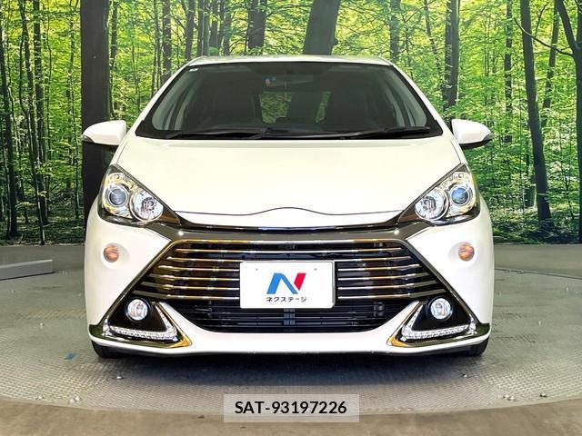 Toyota AQUA 2014-03 8008667-13