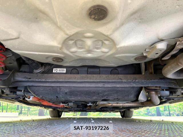 Toyota AQUA 2014-03 8008667-18