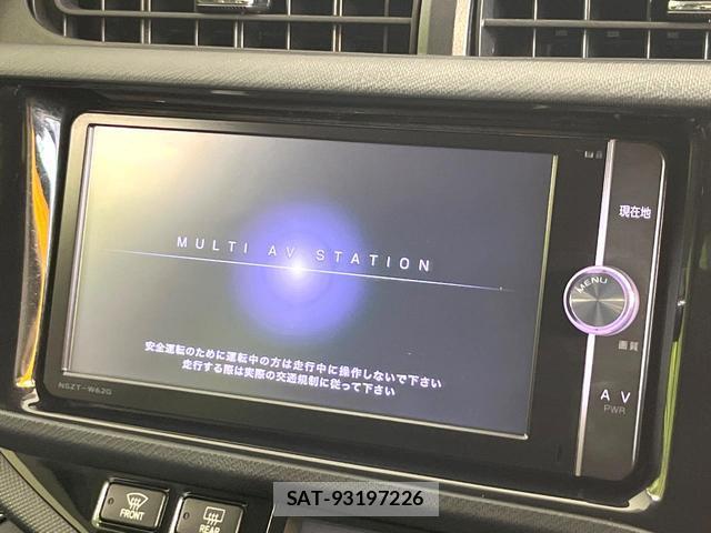 Toyota AQUA 2014-03 8008667-2