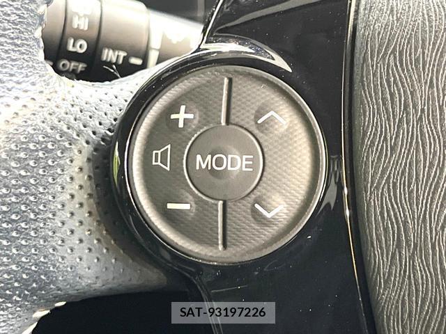 Toyota AQUA 2014-03 8008667-5