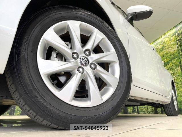Toyota AQUA 2023-01 8010453-12