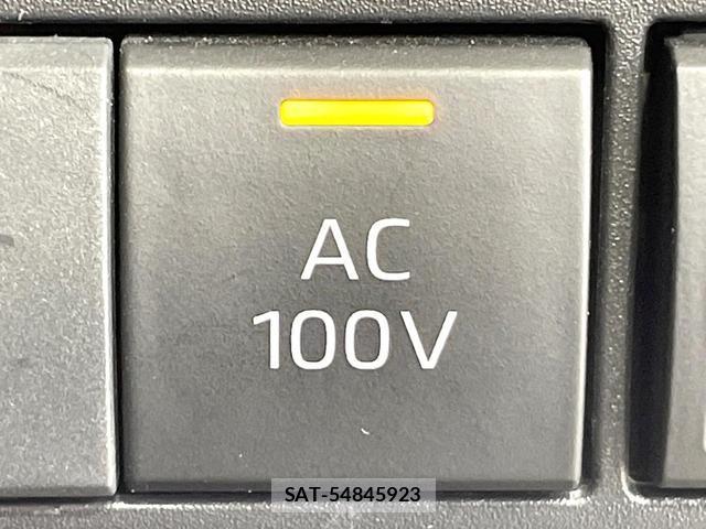 Toyota AQUA 2023-01 8010453-4