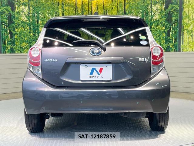 Toyota AQUA 2014-08 8011102-14