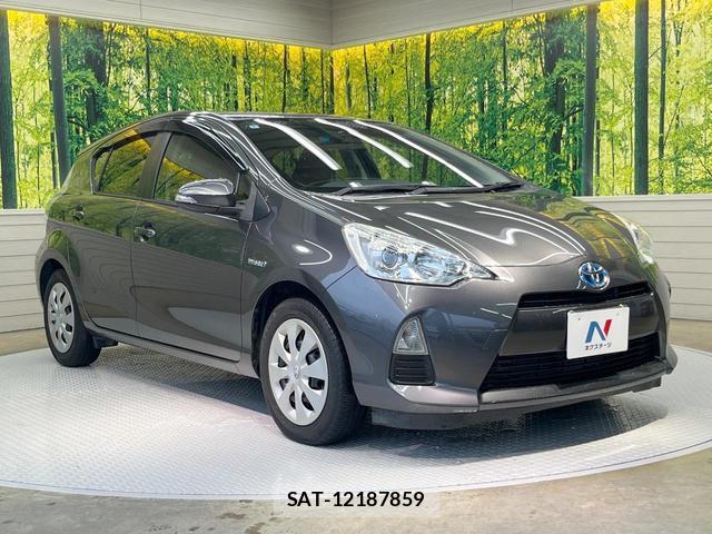 Toyota AQUA 2014-08 8011102-15