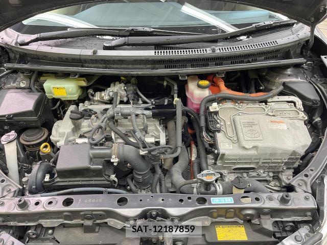 Toyota AQUA 2014-08 8011102-17