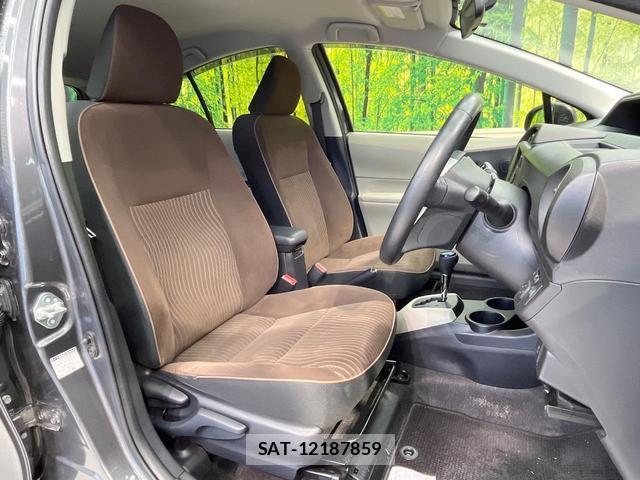 Toyota AQUA 2014-08 8011102-7