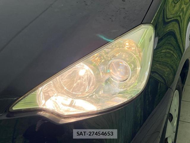 Toyota AQUA 2012-07 8011367-10