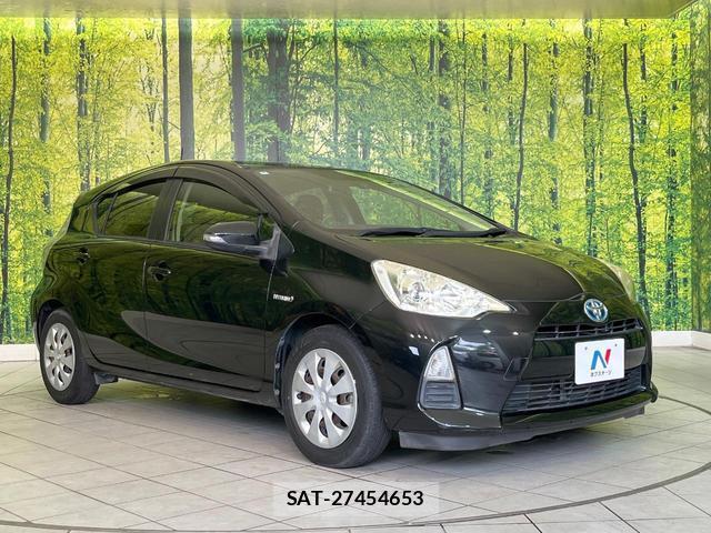 Toyota AQUA 2012-07 8011367-14