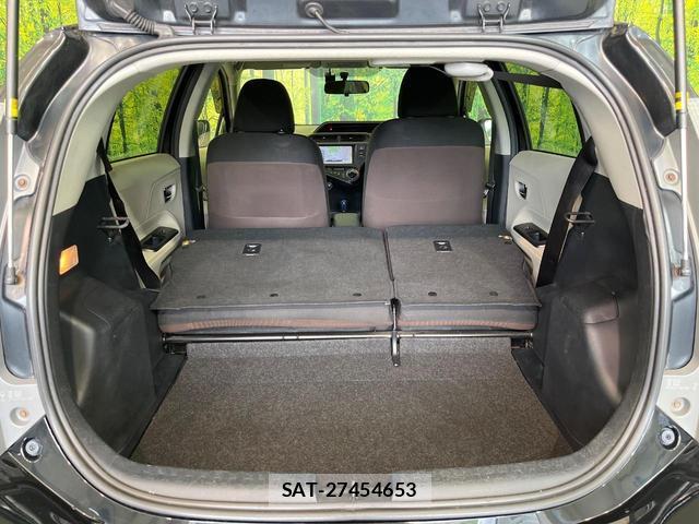 Toyota AQUA 2012-07 8011367-8