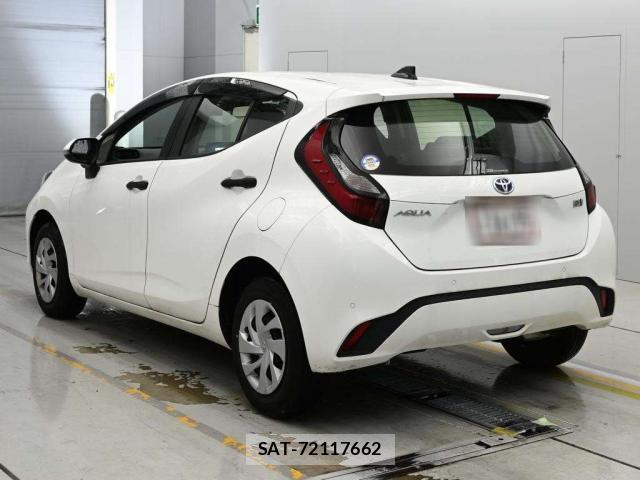 Toyota AQUA 2023-06 8011564-1